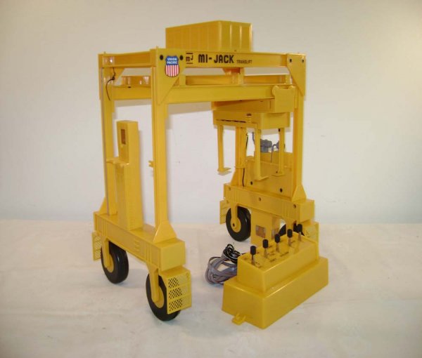 ABT: Lionel #12741 UP Intermodal Crane/OB - 2