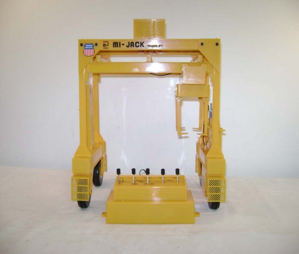 ABT: Lionel #12741 UP Intermodal Crane/OB - 3