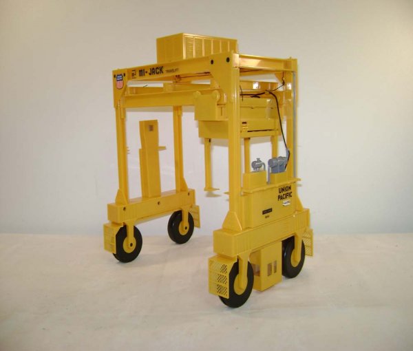 ABT: Lionel #12741 UP Intermodal Crane/OB - 4