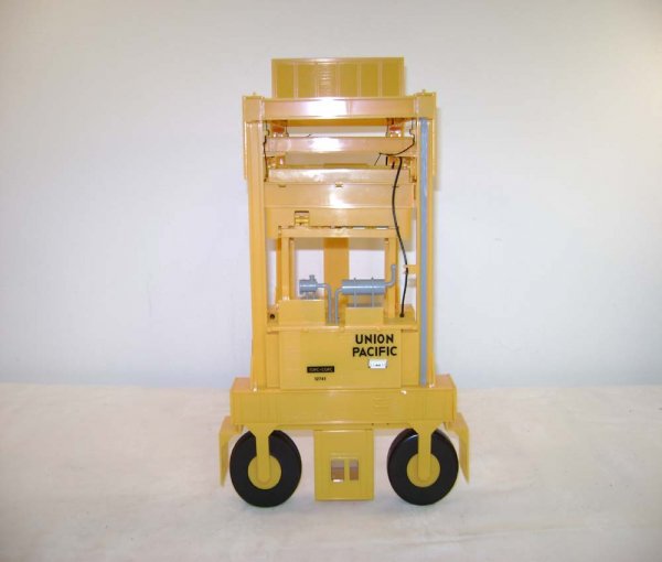 ABT: Lionel #12741 UP Intermodal Crane/OB - 5