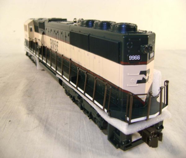 ABT: MTH #20-2154-1 BNSF EMD SD-70 Diesel/OB - 10