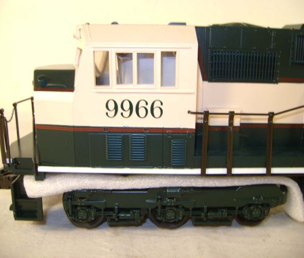 ABT: MTH #20-2154-1 BNSF EMD SD-70 Diesel/OB - 4