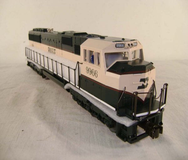 ABT: MTH #20-2154-1 BNSF EMD SD-70 Diesel/OB - 7