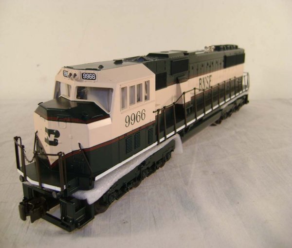 ABT: MTH #20-2154-1 BNSF EMD SD-70 Diesel/OB - 8