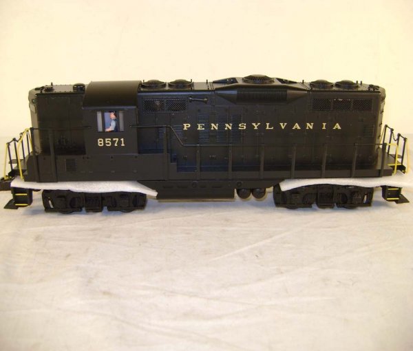 ABT: MTH #20-2210-1 Penn EMD GP-7 Diesel/OB - 3