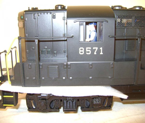 ABT: MTH #20-2210-1 Penn EMD GP-7 Diesel/OB - 4
