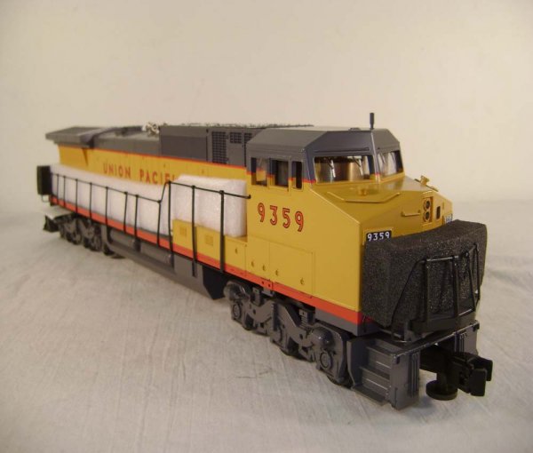ABT: MTH #9359 UP Dash-8 40 Diesel/OB - 6
