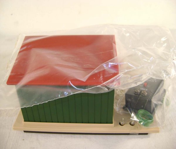 ABT: Lionel #2308 Operating Newstand/OB - 6
