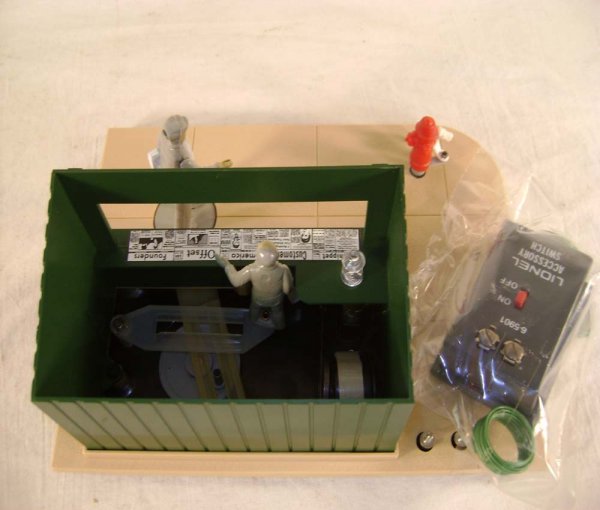 ABT: Lionel #2308 Operating Newstand/OB - 7