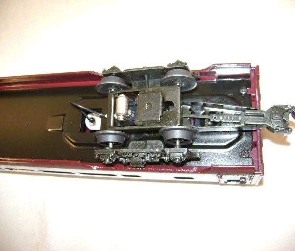 ABT: Williams #2800 N&W Set of five Pass Cars/OB - 10