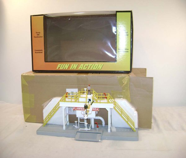 ABT: MTH #30-9117 Columbia Oil Storage Tank Stati