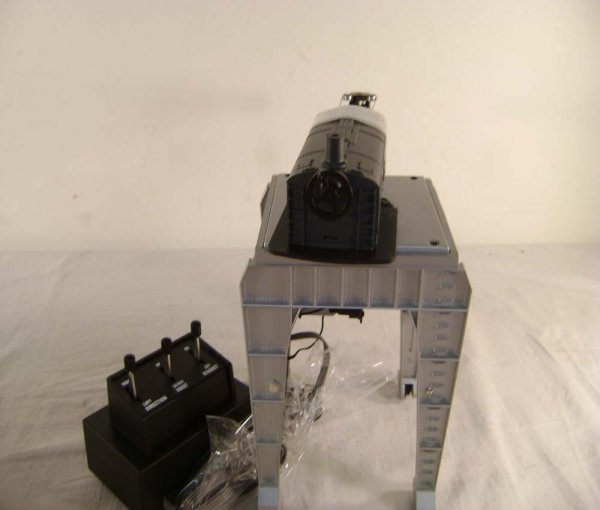 ABT: Lionel #24114 AMC/ARC Command Gantry Crane/O - 5