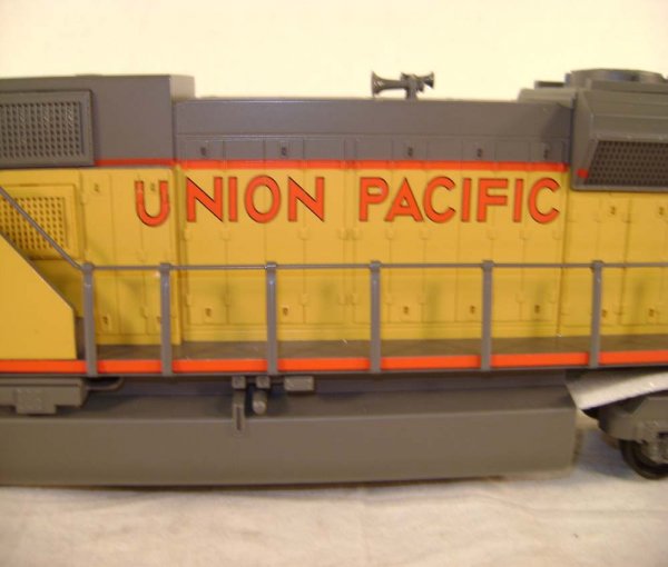 ABT: MTH #20-2191-1 Union Pacific SD-90/OB - 5
