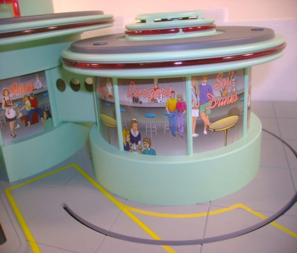 ABT: Mint MTH #30-9105 Mel's Drive-In Diner/OB - 3