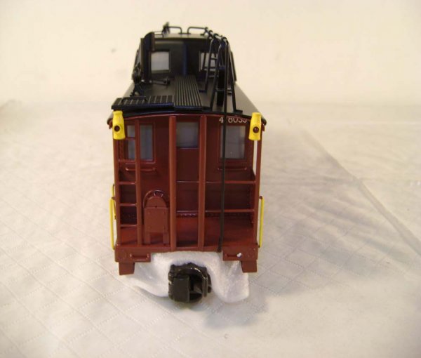 ABT: Lionel #51702 Penn Scale N-8 Caboose/OB - 10