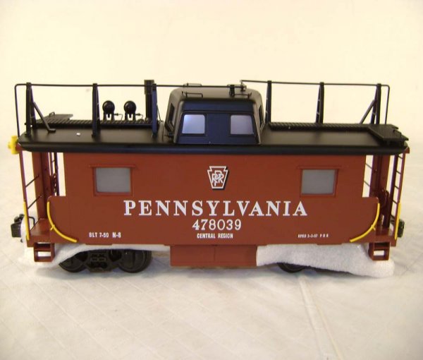 ABT: Lionel #51702 Penn Scale N-8 Caboose/OB - 3