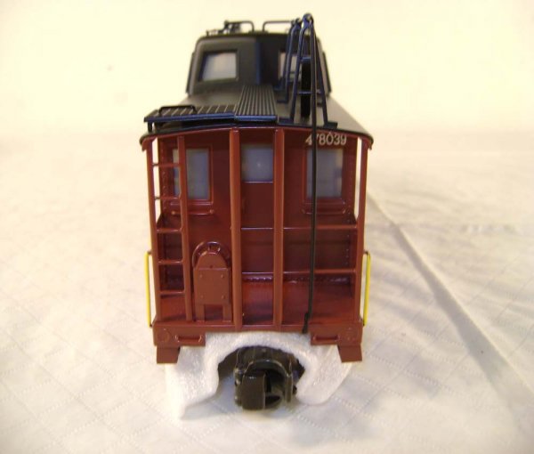 ABT: Lionel #51702 Penn Scale N-8 Caboose/OB - 7