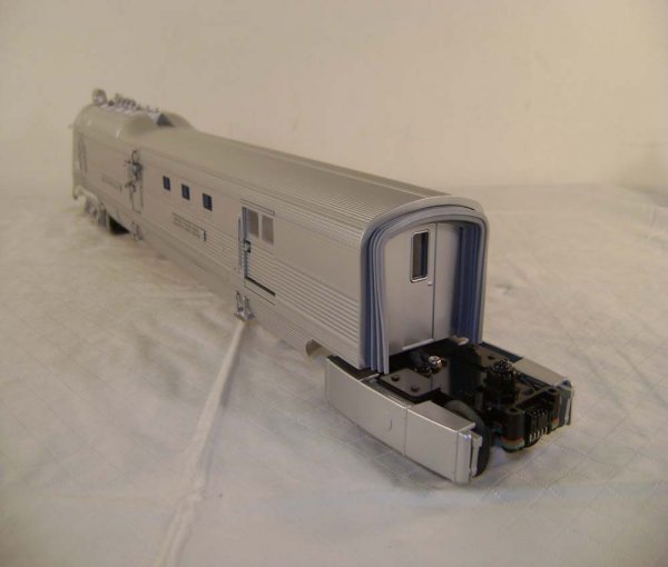 ABT: MTH #20-2543-1 Burlington Zephyr Set /OB - 10