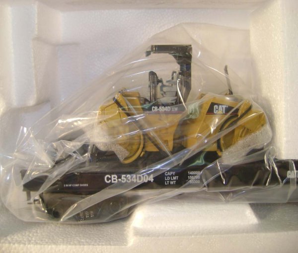 ABT: MTH #20-98496 Caterpillar Flat Cars with Asp - 6