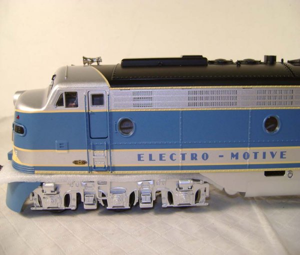 ABT: MTH #20-2206-1 Electro Motive EMD E8 ABA / O - 3