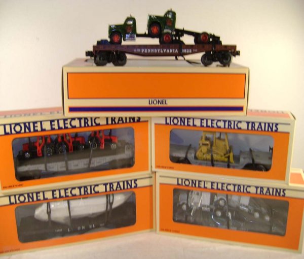 ABT: 5 Lionel Flat Cars with Loads/OBs