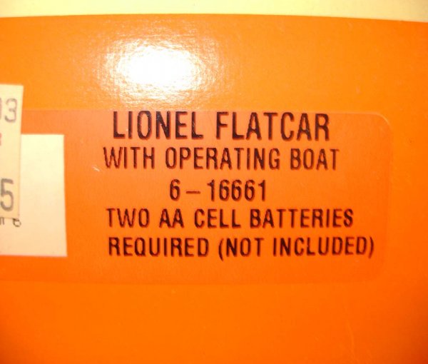 ABT: 5 Lionel Flat Cars with Loads/OBs - 9