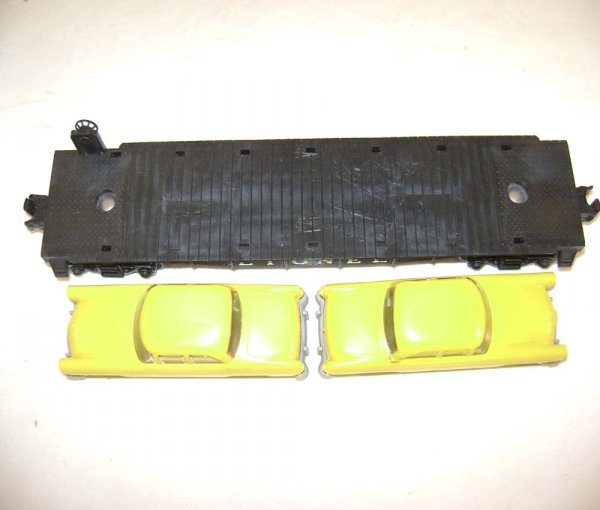 ABT: Two Scarce Lionel Yellow/Gray Autos w/Black F - 8