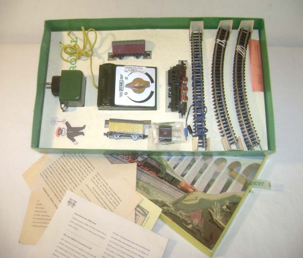 ABT: Great TT Rokal #01101 Freight Set/OB: Paul V. Ambrose and Drew J. Bauer present: This is the #01101 Freight Set that Rokal made in TT Gauge in the 1950s. Includes a tank engine, 2 box cars, track & power pack. Our Opinion is that the Set 