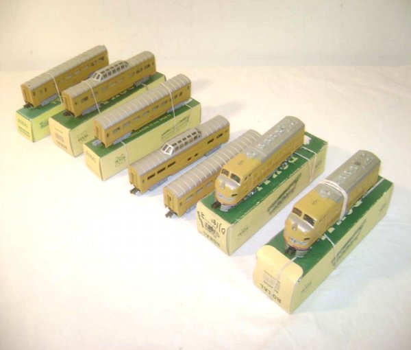 ABT: Great TT Rokal 7 Piece Union Pacific Passenger: Paul V. Ambrose and Drew J. Bauer present: This is the Union Pacific seven piece Passenger Set that Rokal made in TT Gauge in the 1950s. Includes the AA F Unit Engines (one power unit & one non-power 