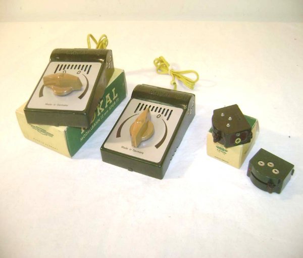 ABT: TT Rokal #2535/1655 Power Packs Controls/OBS: Paul V. Ambrose and Drew J. Bauer present: These are two #2535 & two #1655 Power Pack Controls that Rokal made in TT Gauge in the 1950s. Our Opinion is that they are generally in Like New Minus Condit
