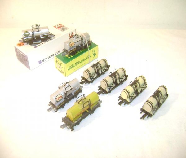 ABT: 8 TT Rokal Assorted Tank Cars/OBs: Paul V. Ambrose and Drew J. Bauer present: These are eight Assorted Tank Cars that Rokal made in TT Gauge in the 1950s. Our Opinion is that they are generally in Excellent Plus Condition, minor signs 