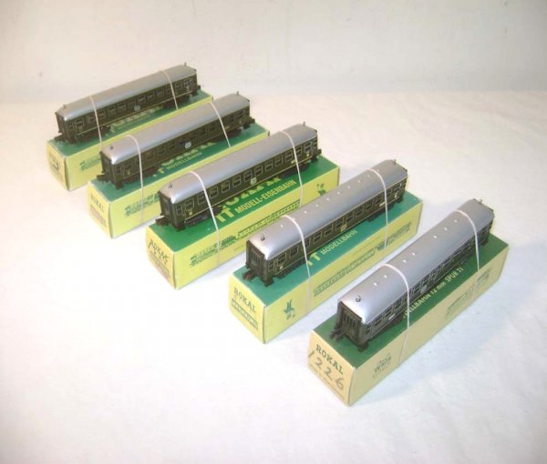ABT: 5 TT Rokal Assorted Passenger Cars/OBs: Paul V. Ambrose and Drew J. Bauer present: These are five Assorted Passenger #01228/26/32 cars that Rokal made in TT Gauge in the 1950s. Our Opinion is that they are generally in Excellent Plus Condit