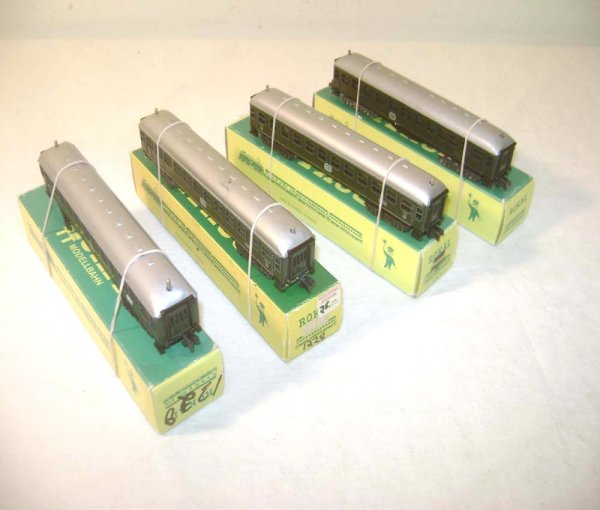 ABT: 4 TT Rokal #01228 Passenger Cars/OBs: Paul V. Ambrose and Drew J. Bauer present: These are four #01228 Passenger Cars that Rokal made in TT Gauge in the 1950s. Our Opinion is that they are generally in Excellent Plus Condition, minor wear