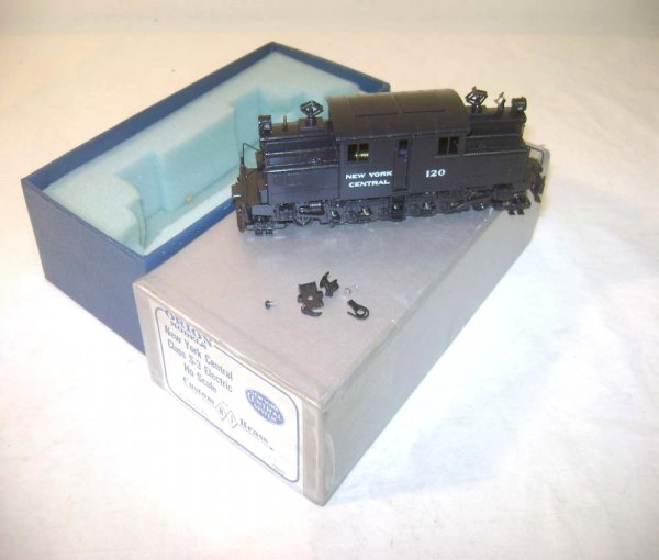 ABT: HO Brass - Orion Models EL-306 New York Centr: Paul V. Ambrose and Drew J. Bauer present: This is the EL-306 New York Central Class S-3 Electric that Orion Models made a few years ago in HO gauge. Our Opinion is that they are generally in Excellen