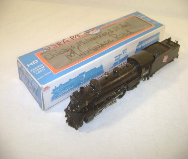 ABT: HO - Model Power #6719 Milwaukee Road 4-6-2 E: Paul V. Ambrose and Drew J. Bauer present: These are the Model Power #6719 Milwaukee Road 4-6-2 Engine & Tender that Model Power made a few years ago in HO gauge. Our Opinion is that they are generall