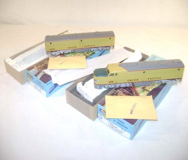 ABT: HO - Athearn #3307/3367 Union Pacific AB Unit: Paul V. Ambrose and Drew J. Bauer present: These are the #3307/3367 Union Pacific AB Units that Athearn made in HO Gauge in the 1970s. Our Opinion is that they are generally in Like New Condition, min