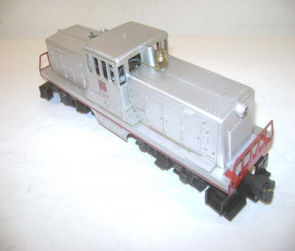 ABT: Lionel #629 Silver Burlington Center-Cab Switc: Paul V. Ambrose and Drew J. Bauer present: This is the #629 Silver Burlington Center-Cab Switcher that Lionel made in the middle 1950s. Our Opinion is that it is generally in Very Good Plus Condition;