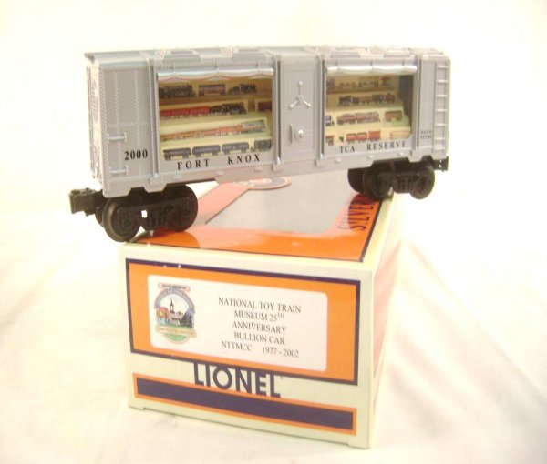 ABT: Mint #52289 National Toy Train 25th Anniversar: Paul V. Ambrose and Drew J. Bauer present: This is the #52289 National Toy Train 25th Anniversary Museum Bullion Car made in 2002. Lionel parts assembled by the TCA. Our Opinion is that it is generall