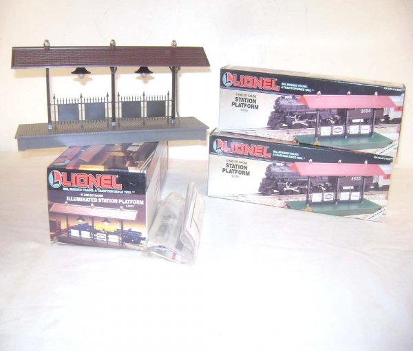 ABT: 3 Lionel #12731/12748 Station Platforms/OBs: Paul V. Ambrose and Drew J. Bauer present: These are two #12731 Station Platforms and the #12748 Illuminated Station Platform Accessories that Lionel made in the 1980s. Our Opinion is that they are ge