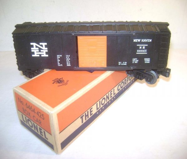 ABT: Lionel #6464-425 New Haven Box Car/Type III Fu: Paul V. Ambrose and Drew J. Bauer present: This is the #6464-425 New Haven Box Car that Lionel made in the later 1950s. Type III body with Plastic AAR Trucks and Full-Serif. Our Opinion is that it is 