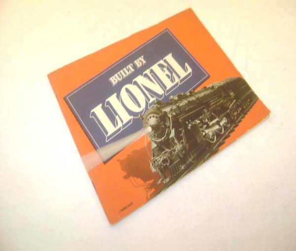 ABT: Nice Lionel 1939 Consumer Catalog: Paul V. Ambrose and Drew J. Bauer present: This is the 1939 Lionel Consumer Catalog. Our Opinion is that it is generally in Excellent Plus Condition, minor signs of use. All Original in our Opinion. P