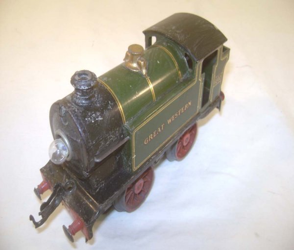 ABT: Hornby O Gauge #6600 0-4-0 Electric Great Wes: Paul V. Ambrose and Drew J. Bauer present: This is the #6600 Great Western 0-4-0 Electric Steam Engine that Hornby made in O Gauge after World War II. Our Opinion is that it is generally in Very Good