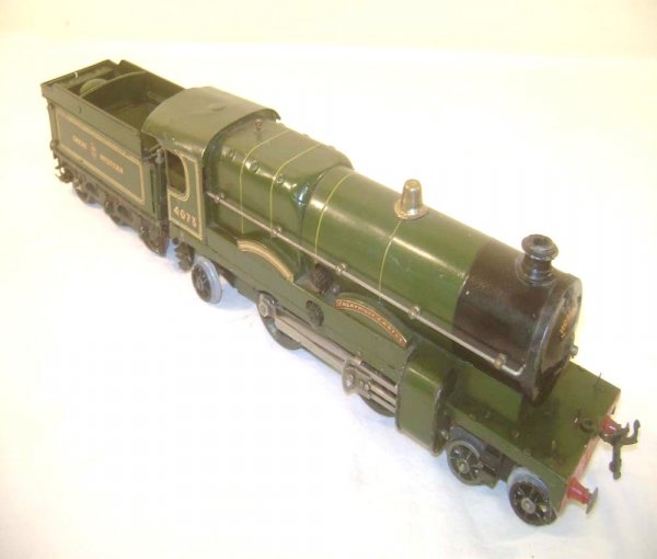 ABT: Hornby O Gauge #4073 4-4-2 Great Western Elec: Paul V. Ambrose and Drew J. Bauer present: These are the #4073 4-4-2 Great Western Electric Steam Engine and Tender that Hornby made in O Gauge in the 1920s/30s. Our Opinion is that they are generally