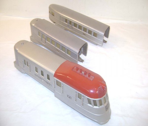 ABT: Scarce Lionel #616 Red Top Flying Yankee 3-pi: Paul V. Ambrose and Drew J. Bauer present: This is the #616E Three Piece Flying Yankee Set that Lionel made in the middle 1930s. This is the scarce first year variation of the Flying Yankee Set with a
