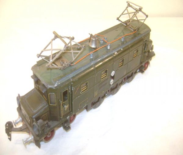 ABT: Marklin O Gauge 4-6-2 Electric Dark Green Ele: Paul V. Ambrose and Drew J. Bauer present: This is the 4-6-2 Dark Green Electric Electric-Type Engine that Marklin made in O Gauge in the 1930s. Our Opinion is that it is generally in Very Good Condit