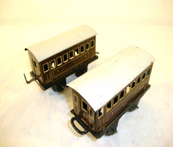 ABT: 2 Nice #3 Bing 4 1/4-inch Brown O Gauge Coach: Paul V. Ambrose and Drew J. Bauer present: These are two 4 1/4-inch #3 Brown Coaches that Bing made in O gauge circa 1930. Our Opinion is that they are generally in Very Good Plus Condition. No Boxes.