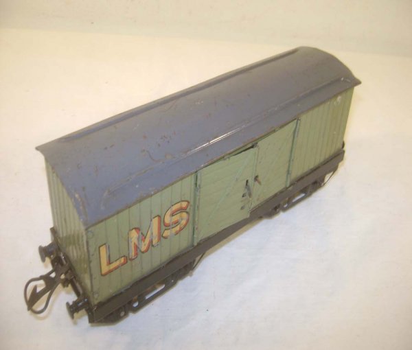 ABT: Nice Hornby LMS O Gauge Luggage Van: Paul V. Ambrose and Drew J. Bauer present: This is an 8 1/2-inch LMS Luggage Van that Hornby made in O gauge circa the 1930s. Our Opinion is that it is generally in Excellent Minus Condition. No Box. 
