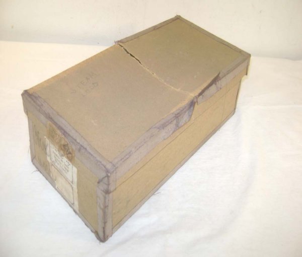 ABT: Rare Bing Locomotive & Tender Box: Paul V. Ambrose and Drew J. Bauer present: This is a rare Original Box for the O-gauge #2?593/0 Steam Locomotive and Tender that Bing made circa 1920. PLEASE REMEMBER THAT YOU ARE ONLY BIDDING ON THE 