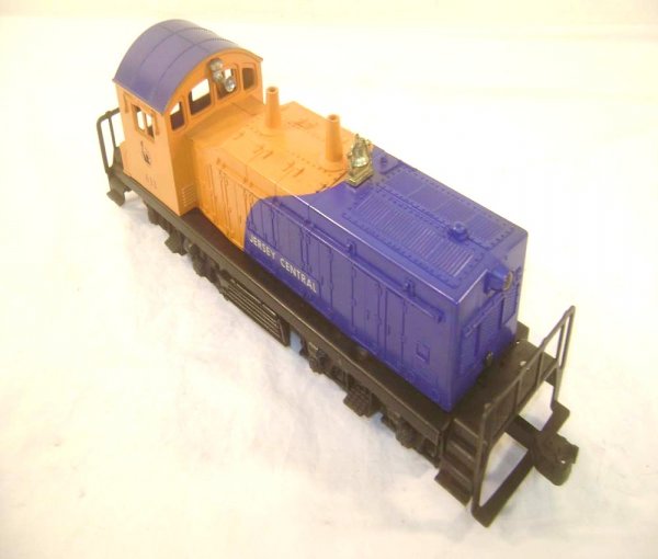 ABT: Scarce Lionel #611 Jersey Central Switcher: Paul V. Ambrose and Drew J. Bauer present: This is the #611 Jersey Central Switcher that Lionel made in the later 1950s. Our Opinion is that it is generally in Excellent Plus Condition. An exceptional