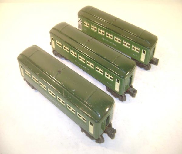 ABT: Lionel #6440 /40/41Green Sheet-Metal Passenge: Paul V. Ambrose and Drew J. Bauer present: These are the #6440/40/41 Green-painted sheet-metal Passenger cars that Lionel made in the late 1940s. Our Opinion is that they are generally in Very Good Pl